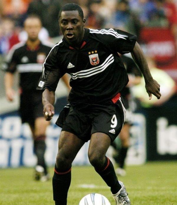 九游官网-包含风云突变夏洛特黄蜂转会期临场应变，葡超版图或变，球迷炸锅，球队文化再被提及的词条