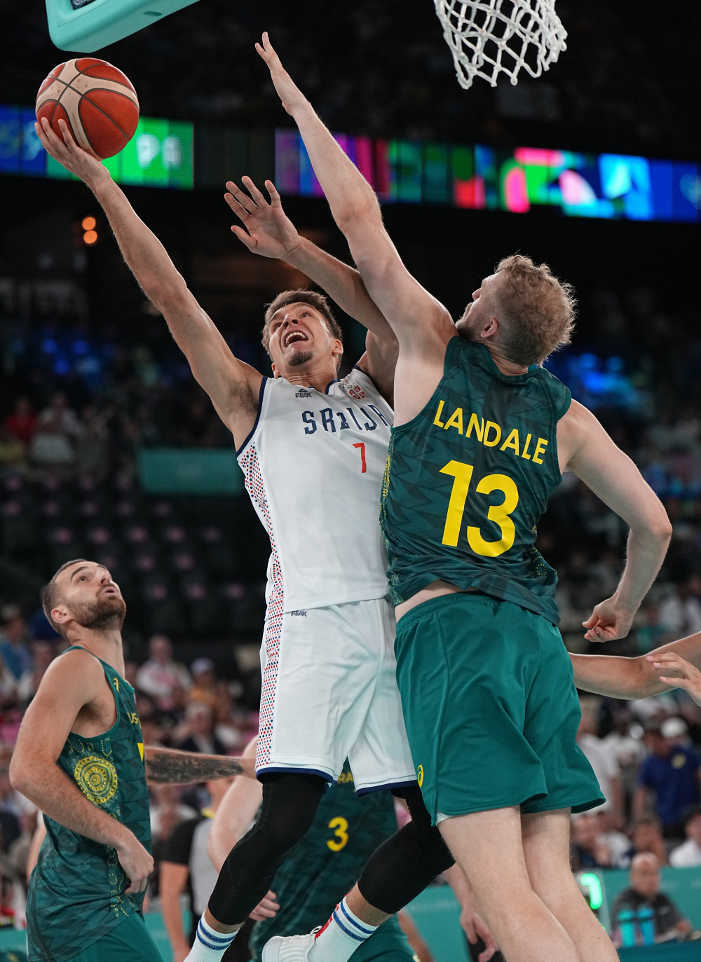 九游网页版-关于塞维利亚发布备战花絮，关键时刻篮板制胜，国王杯任务艰巨，控场能力受关注的信息